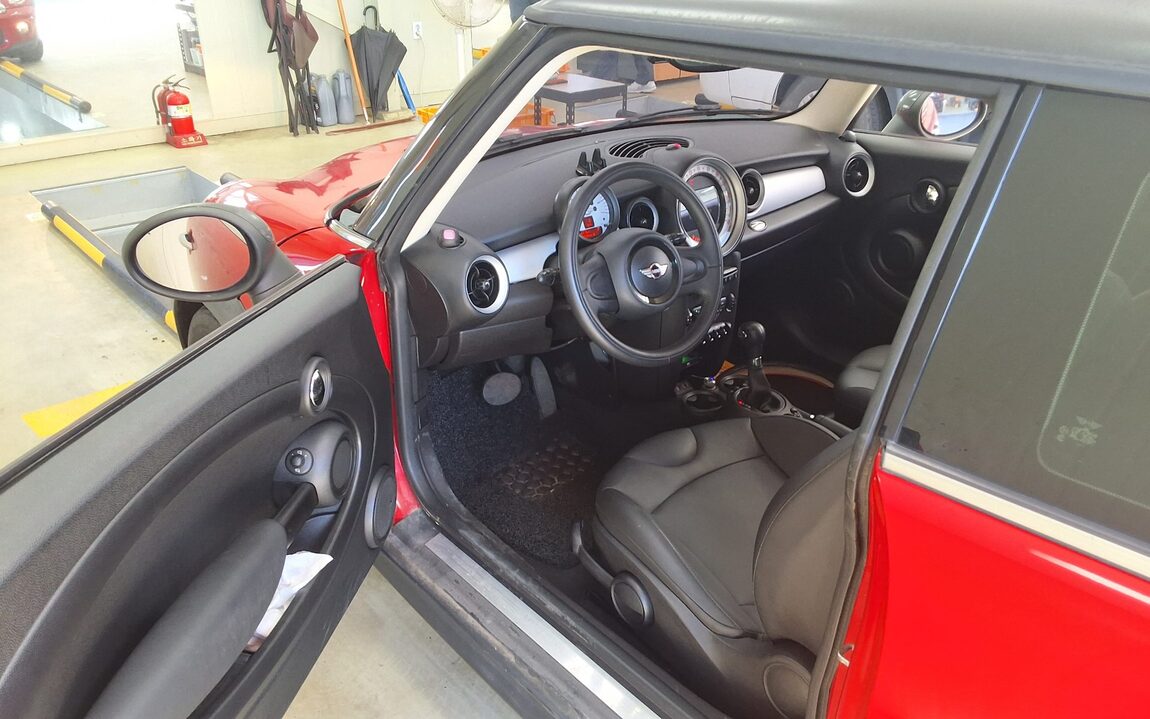 MINI COOPER (2ND GEN) 2.0 D SE 2013 - zdjęcie 10