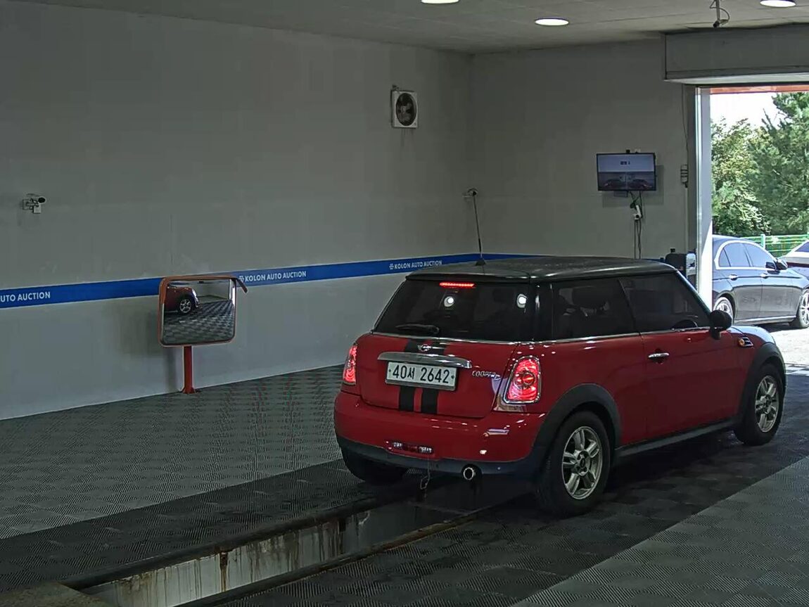 MINI COOPER (2ND GEN) 2.0 D SE 2013 - zdjęcie 5