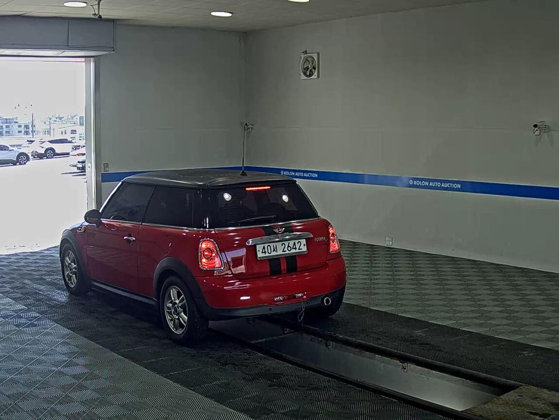 MINI COOPER (2ND GEN) 2.0 D SE 2013 - zdjęcie 6