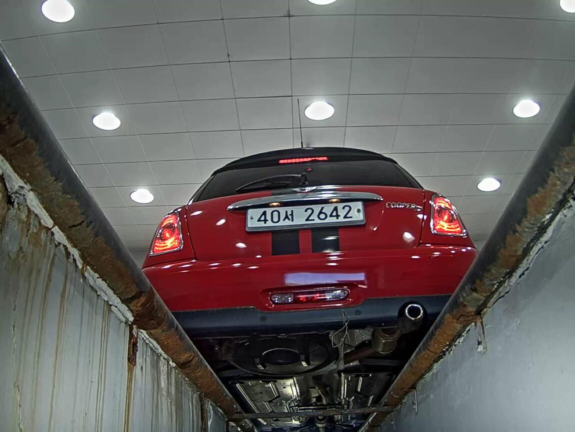 MINI COOPER (2ND GEN) 2.0 D SE 2013 - zdjęcie 8