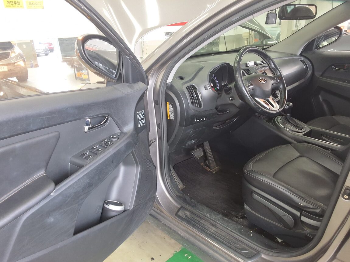 KIA SPORTAGE R DIESEL R2.0 2WD TLX LUXURY MODEL 2012 - zdjęcie 11