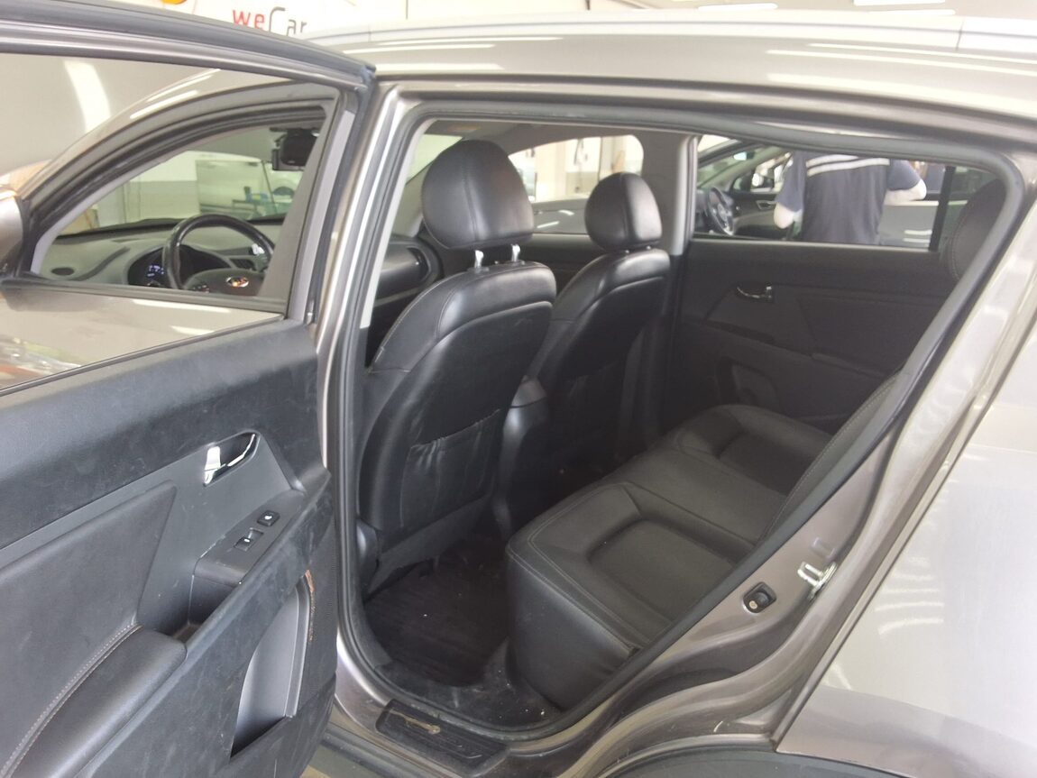 KIA SPORTAGE R DIESEL R2.0 2WD TLX LUXURY MODEL 2012 - zdjęcie 13