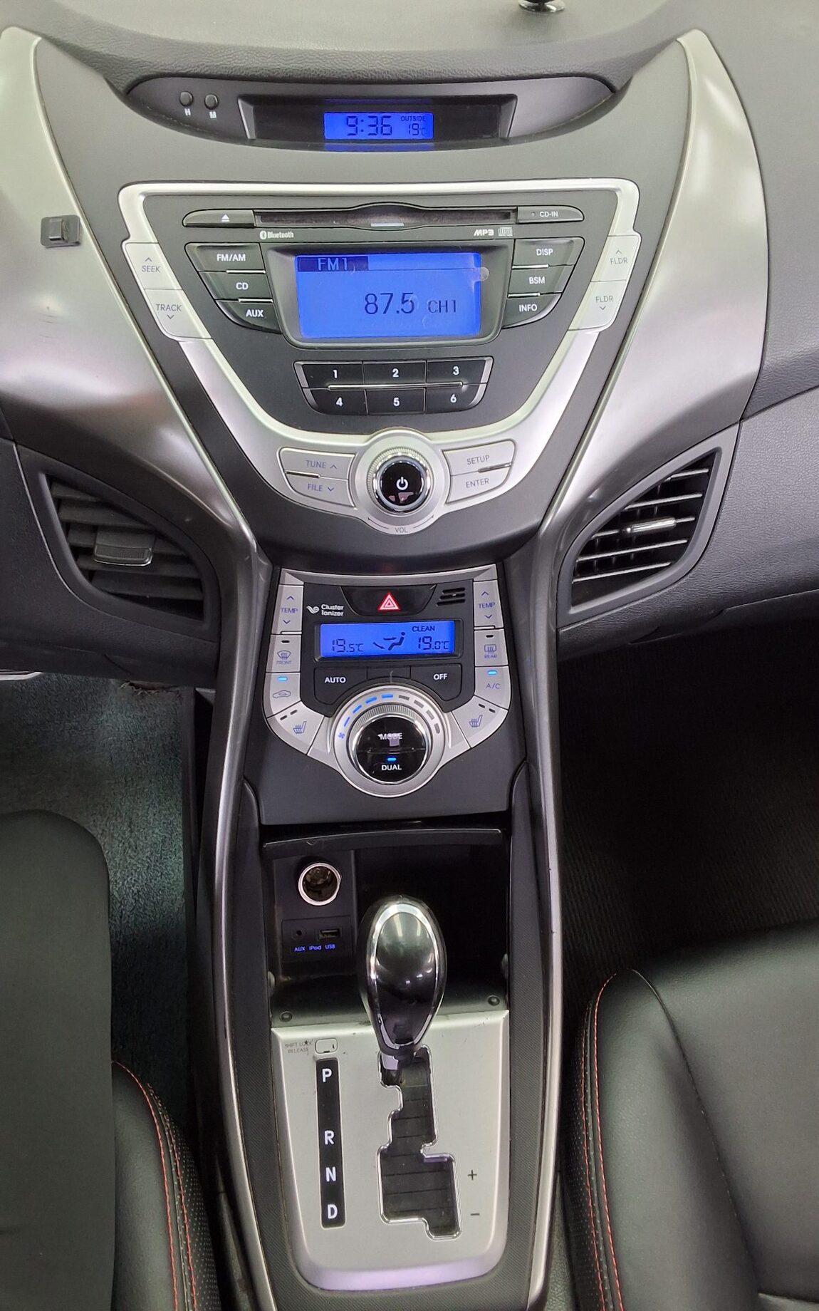 HYUNDAI AVANTE MD M16 GDi LUXURY 2012 - zdjęcie 18