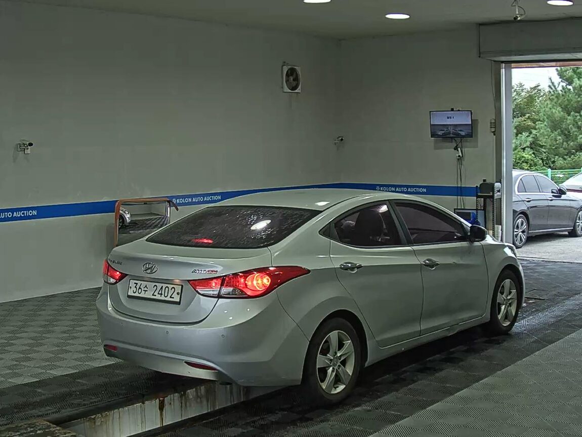 HYUNDAI AVANTE MD M16 GDi LUXURY 2012 - zdjęcie 5