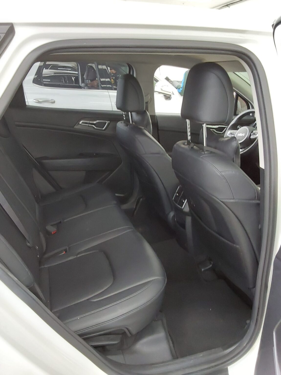 KIA THE ALL NEW SPORTAGE 2.0 DIESEL 2WD PRESTIGE 2024 - zdjęcie 13