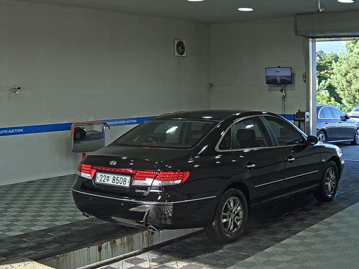 HYUNDAI GRANDEUR NEW LUXURY Q270 LUXURY 2009 - zdjęcie 5