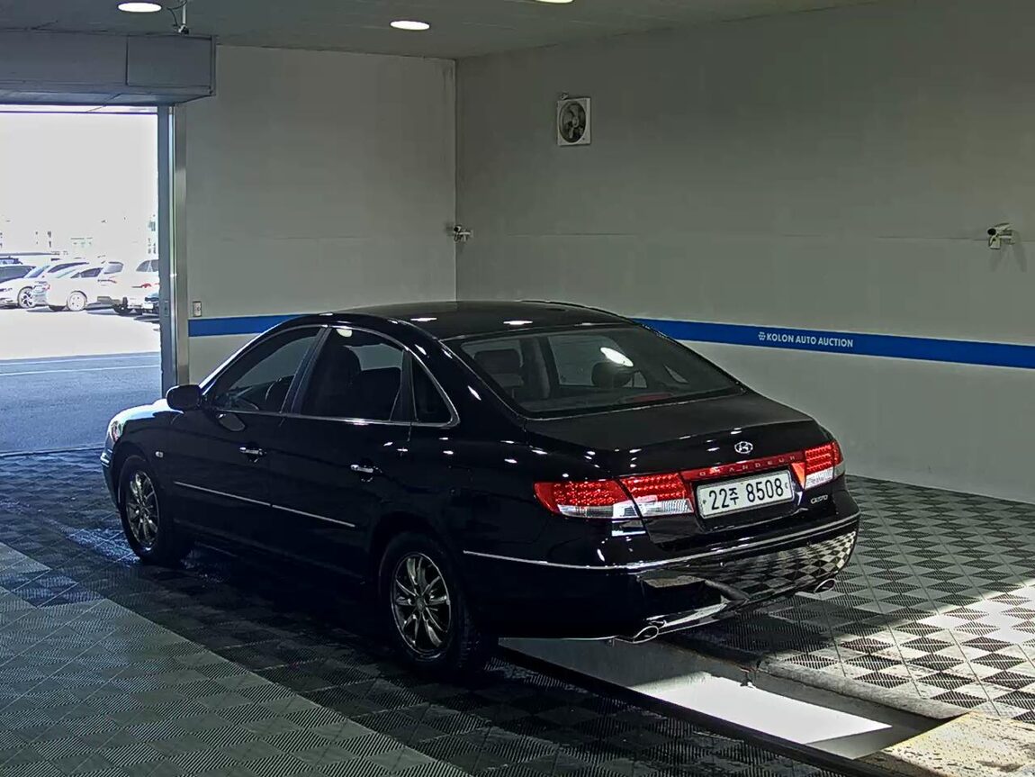 HYUNDAI GRANDEUR NEW LUXURY Q270 LUXURY 2009 - zdjęcie 6