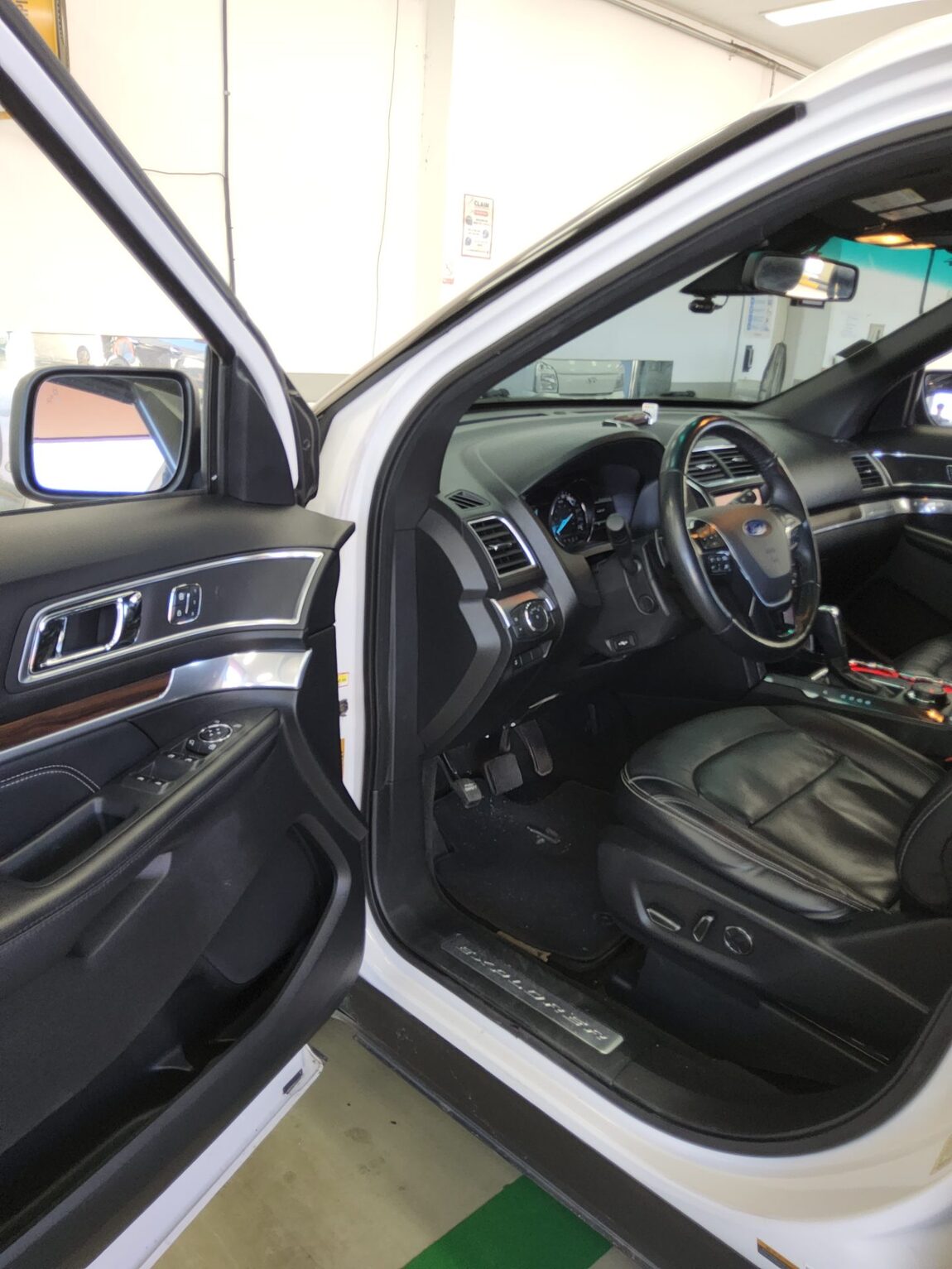FORD EXPLORER (5TH GEN) 2.3 AWD LIMITED 2017 - zdjęcie 10