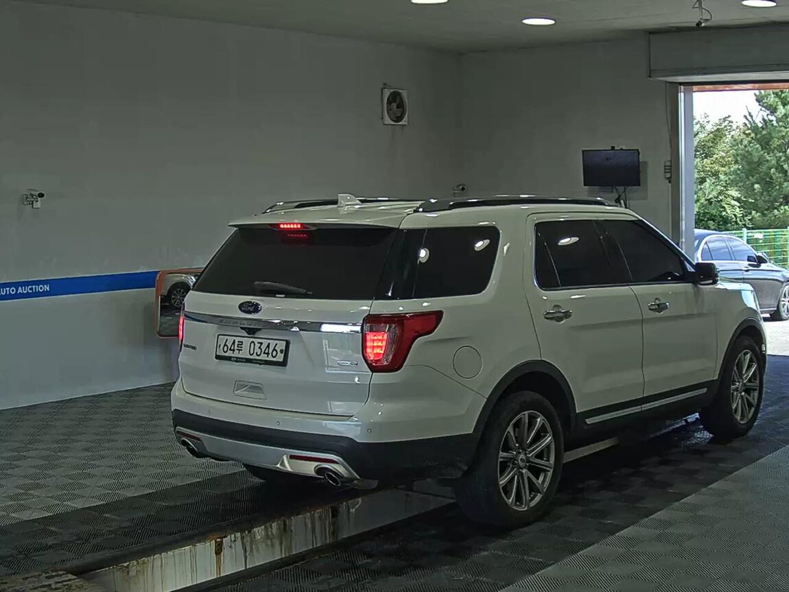 FORD EXPLORER (5TH GEN) 2.3 AWD LIMITED 2017 - zdjęcie 5