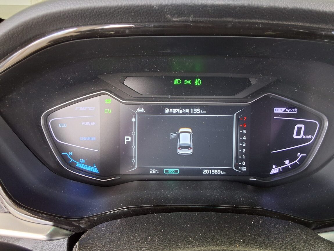 KIA THE NEW NIRO 1.6 GDI HEV NOBLESSE SPECIAL 2020 - zdjęcie 9