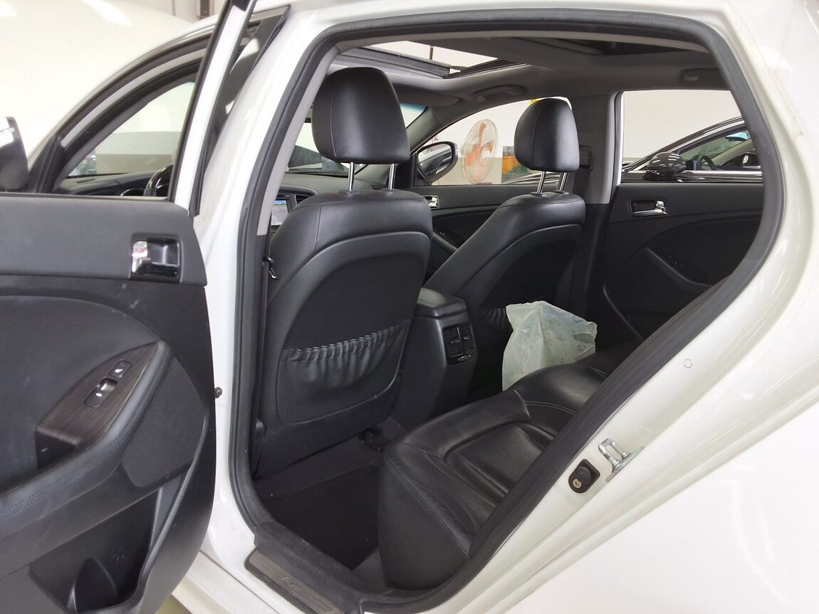 KIA K5 LPI RENTAL CAR PRESTIGE 2011 - zdjęcie 12