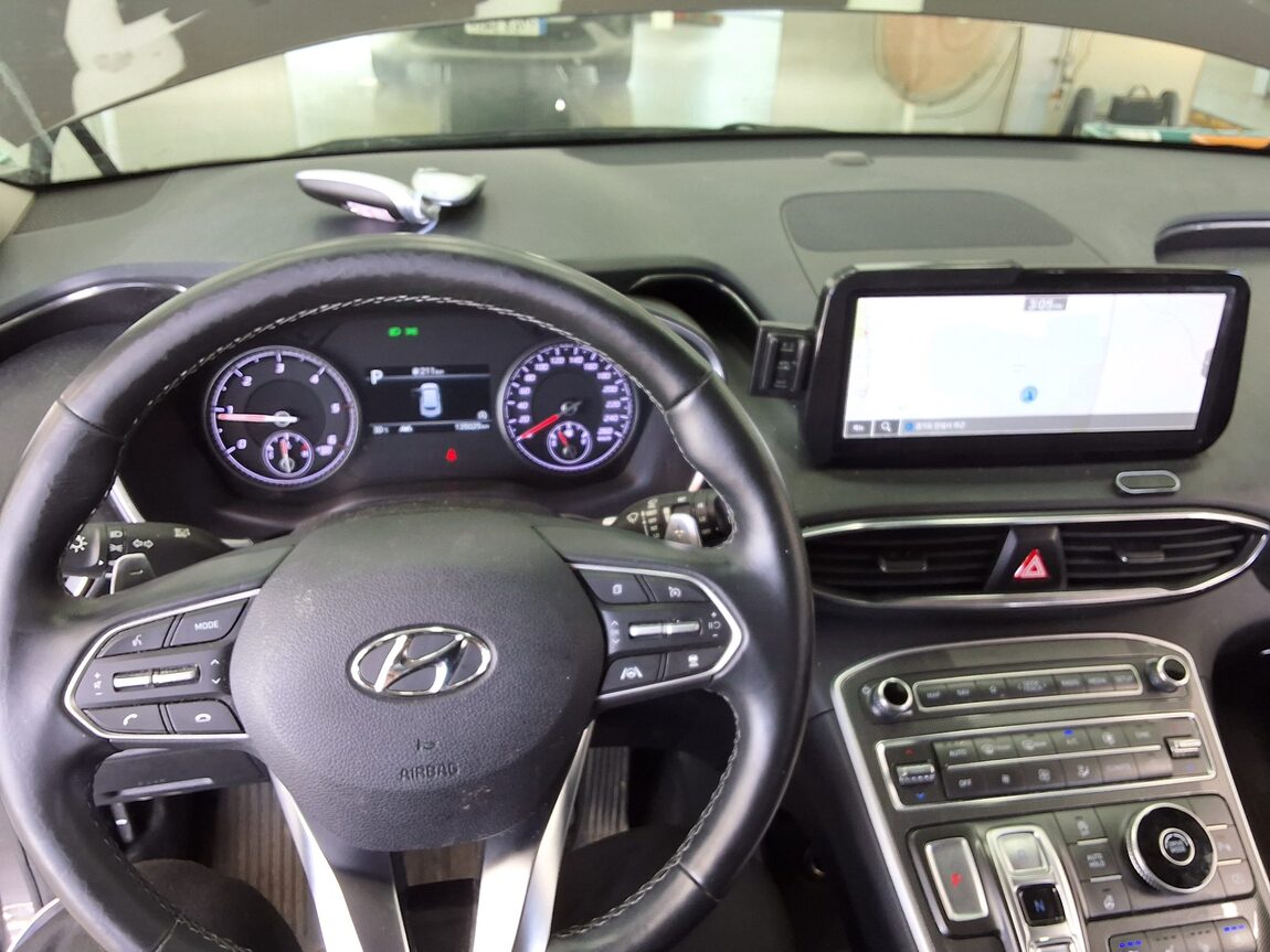 HYUNDAI THE NEW SANTA FE DIESEL 2.2 2WD PREMIUM CHOICE 2021 - zdjęcie 18