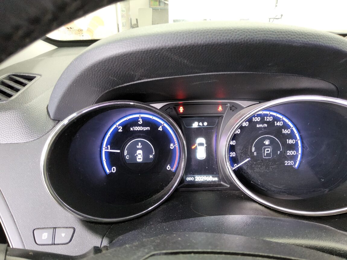 HYUNDAI NEW TUCSON ix DIESEL R2.0 2WD MODERN 2014 - zdjęcie 9