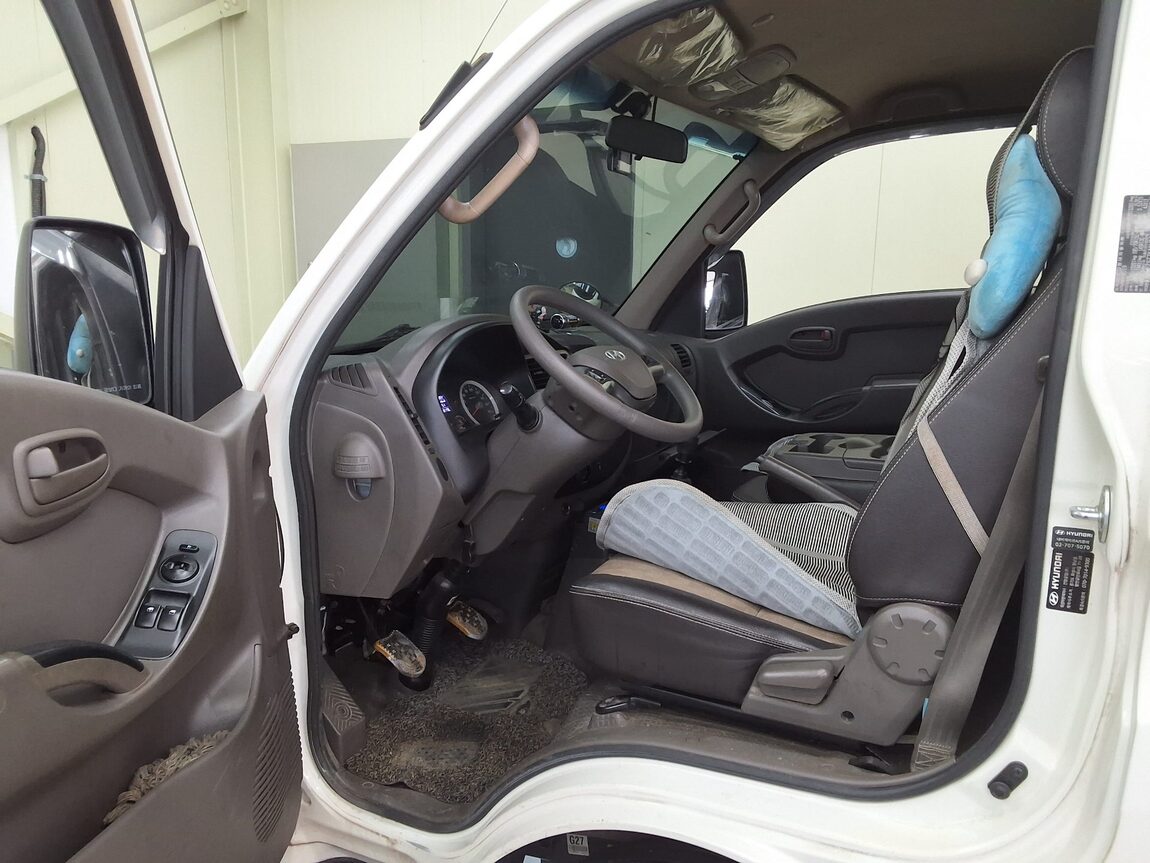 HYUNDAI PORTER II FREEZER BOX TRUCK SUPER CAB TWIN COMPRESSOR 2019 - zdjęcie 11