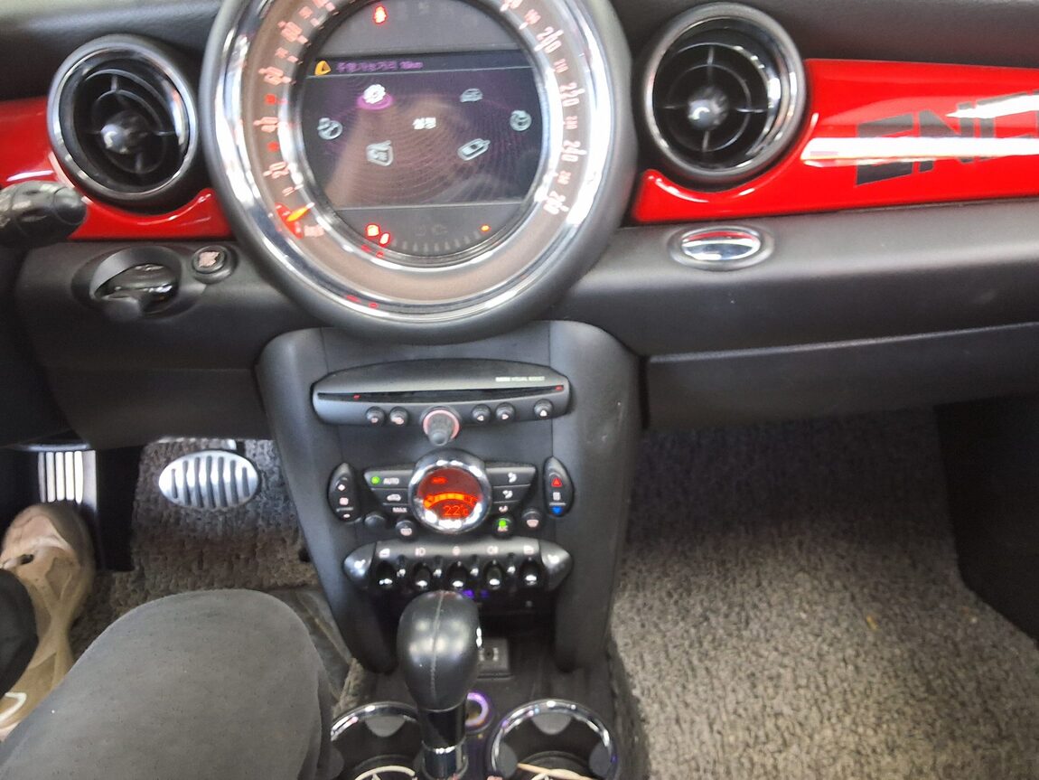 MINI COOPER (2ND GEN) 1.6 S JCW 2013 - zdjęcie 21
