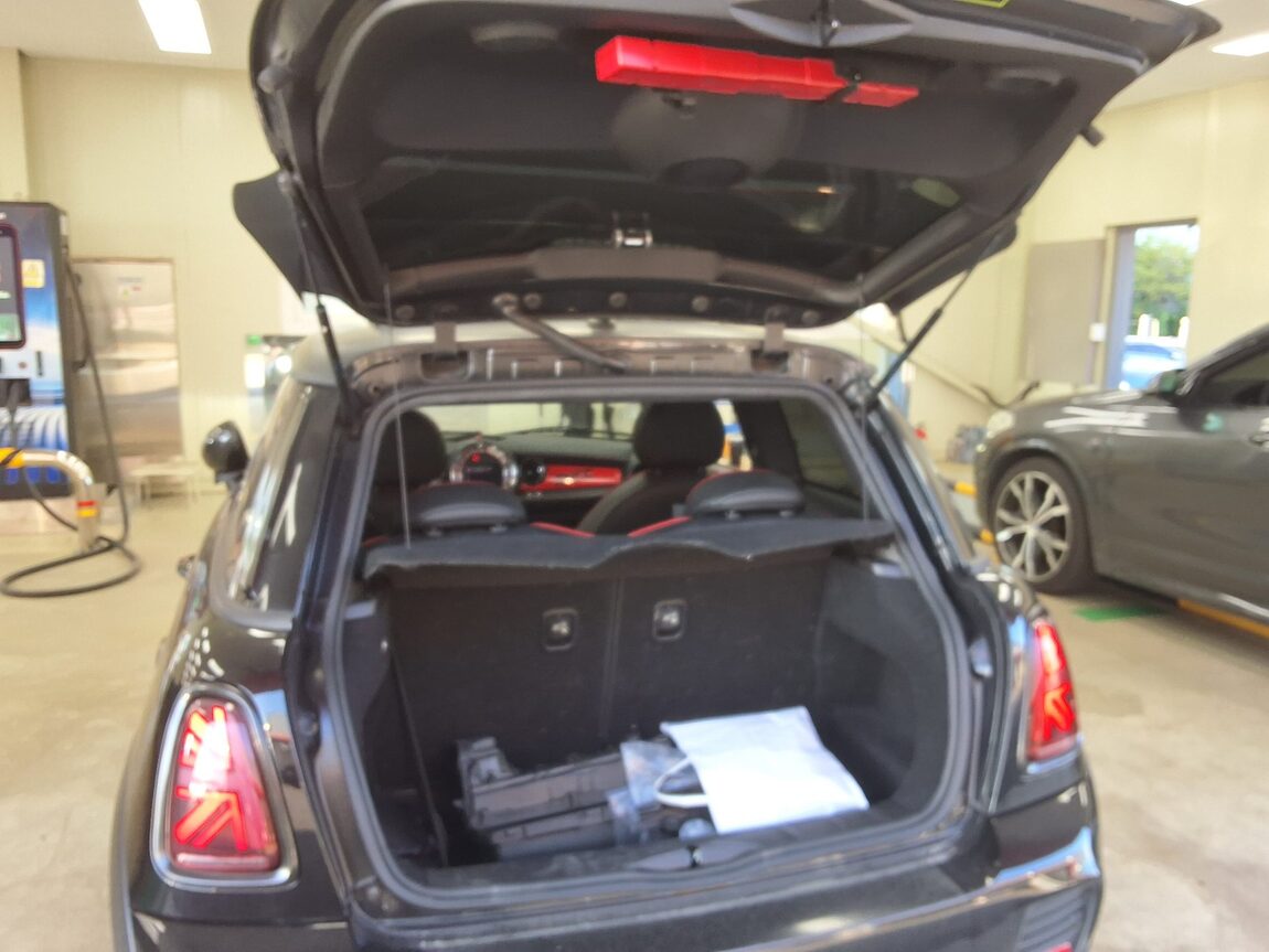 MINI COOPER (2ND GEN) 1.6 S JCW 2013 - zdjęcie 13