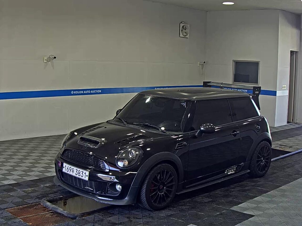 MINI COOPER (2ND GEN) 1.6 S JCW 2013 - zdjęcie 2