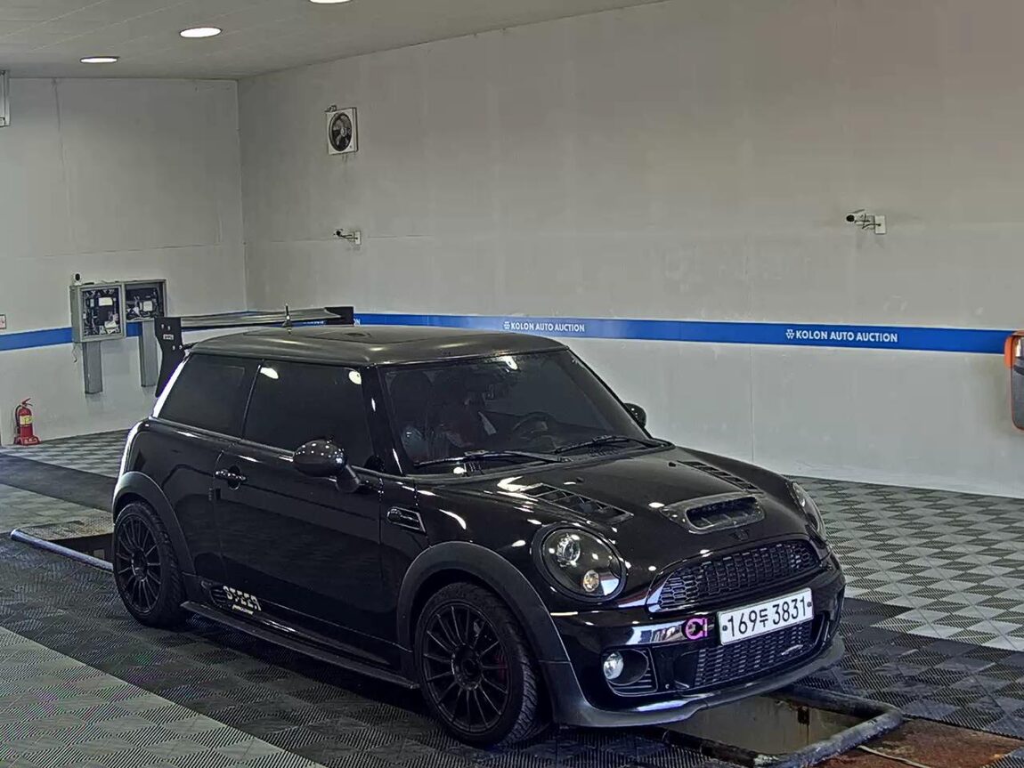 MINI COOPER (2ND GEN) 1.6 S JCW 2013 - zdjęcie 3