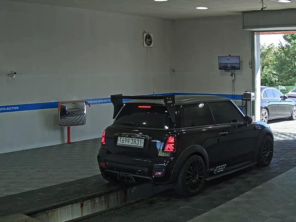 MINI COOPER (2ND GEN) 1.6 S JCW 2013 - zdjęcie 5