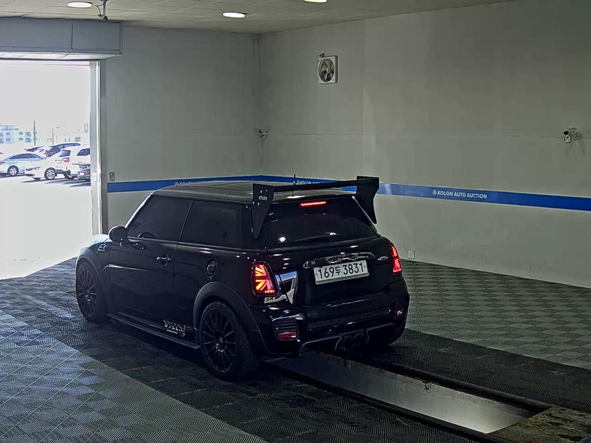 MINI COOPER (2ND GEN) 1.6 S JCW 2013 - zdjęcie 6