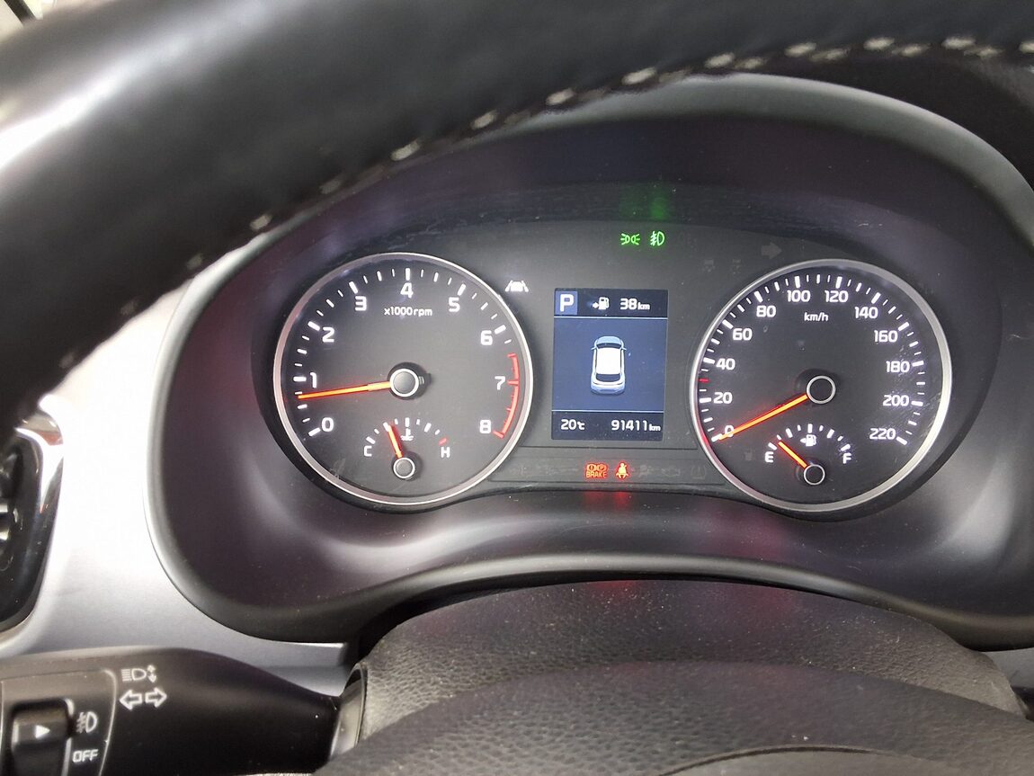 KIA STONIC 1.4 GASOLINE PRESTIGE 2018 - zdjęcie 9