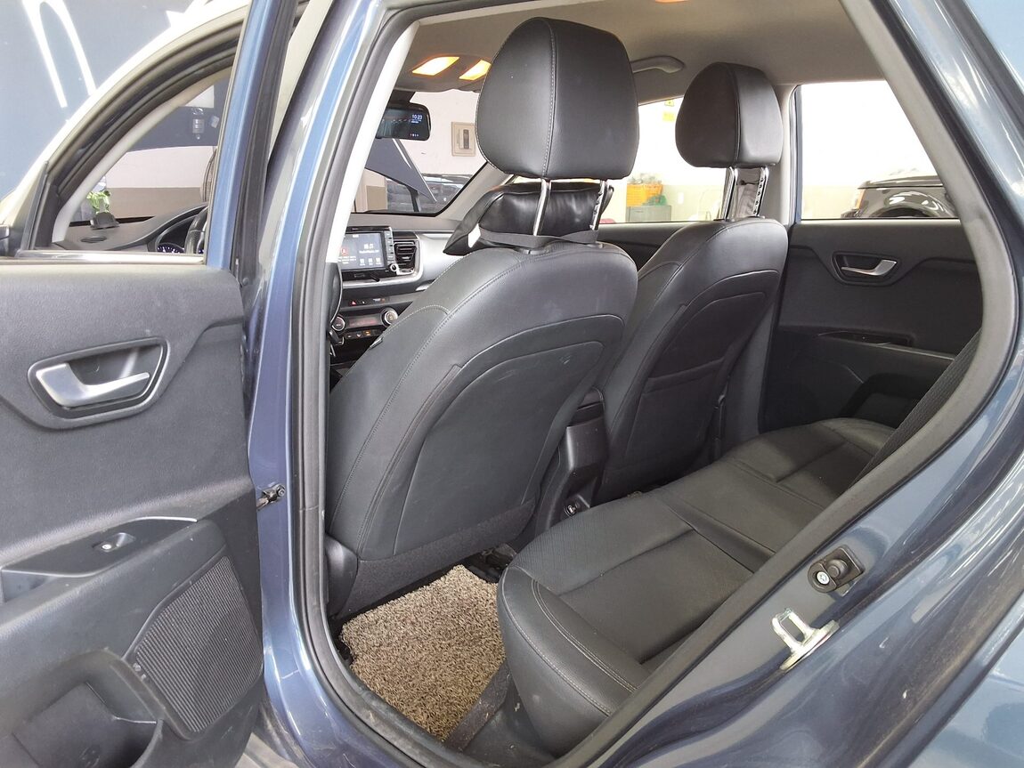 KIA STONIC 1.4 GASOLINE PRESTIGE 2018 - zdjęcie 12