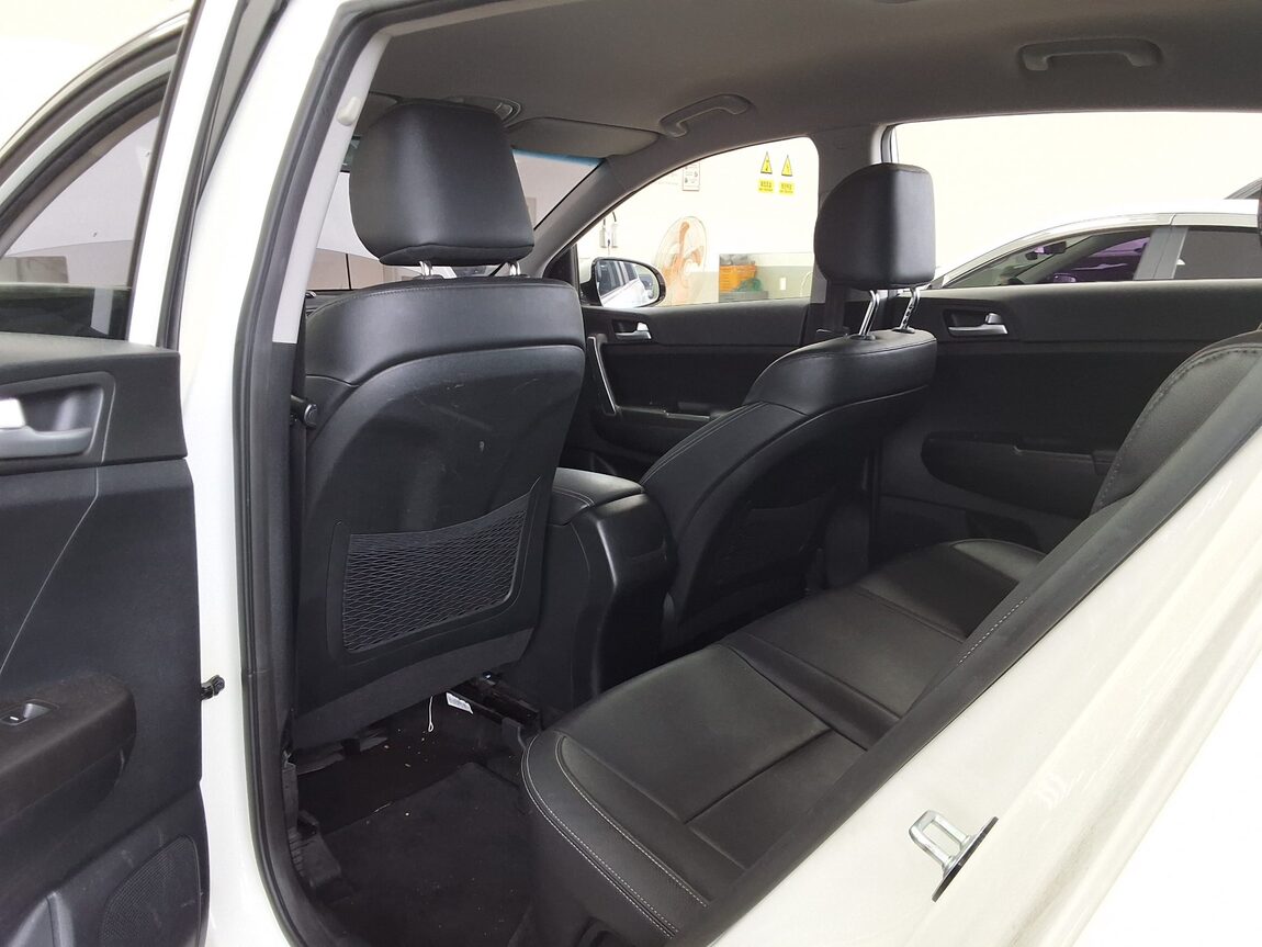 KIA NEW SPORTAGE R2.0 2WD PRESTIGE 2016 - zdjęcie 12