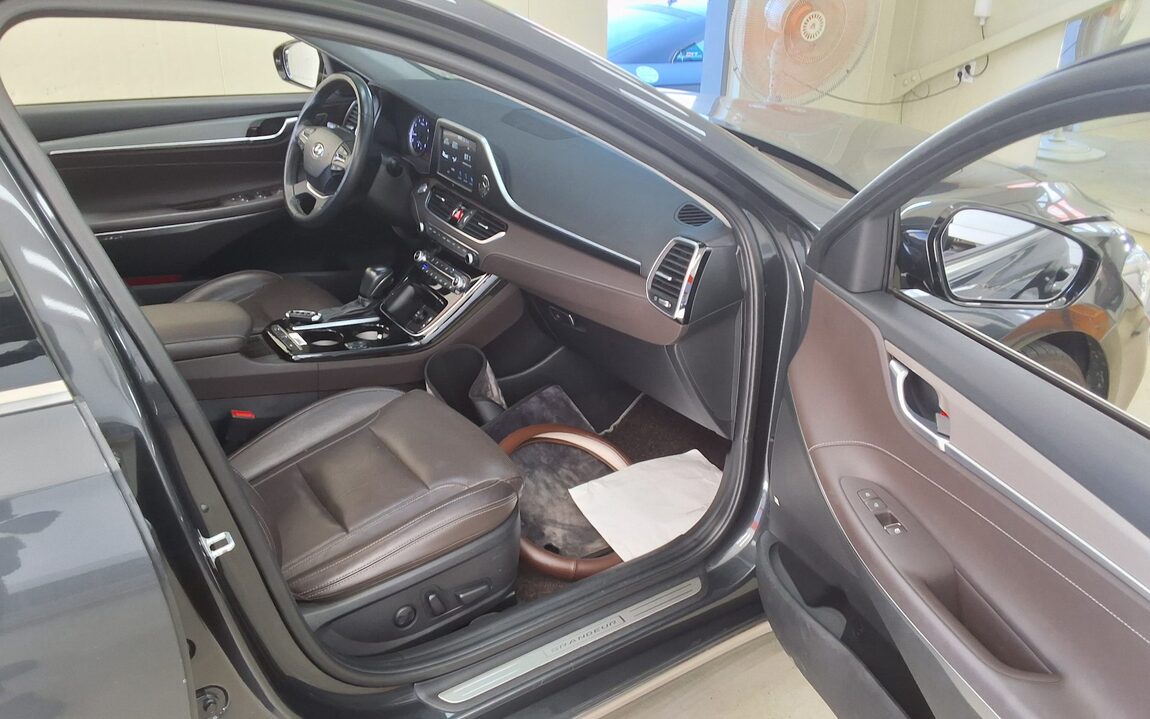HYUNDAI GRANDEUR IG 3.0 GDi EXCLUSIVE SPECIAL 2018 - zdjęcie 14