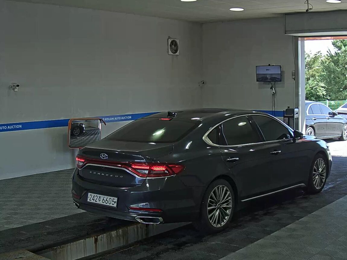 HYUNDAI GRANDEUR IG 3.0 GDi EXCLUSIVE SPECIAL 2018 - zdjęcie 5