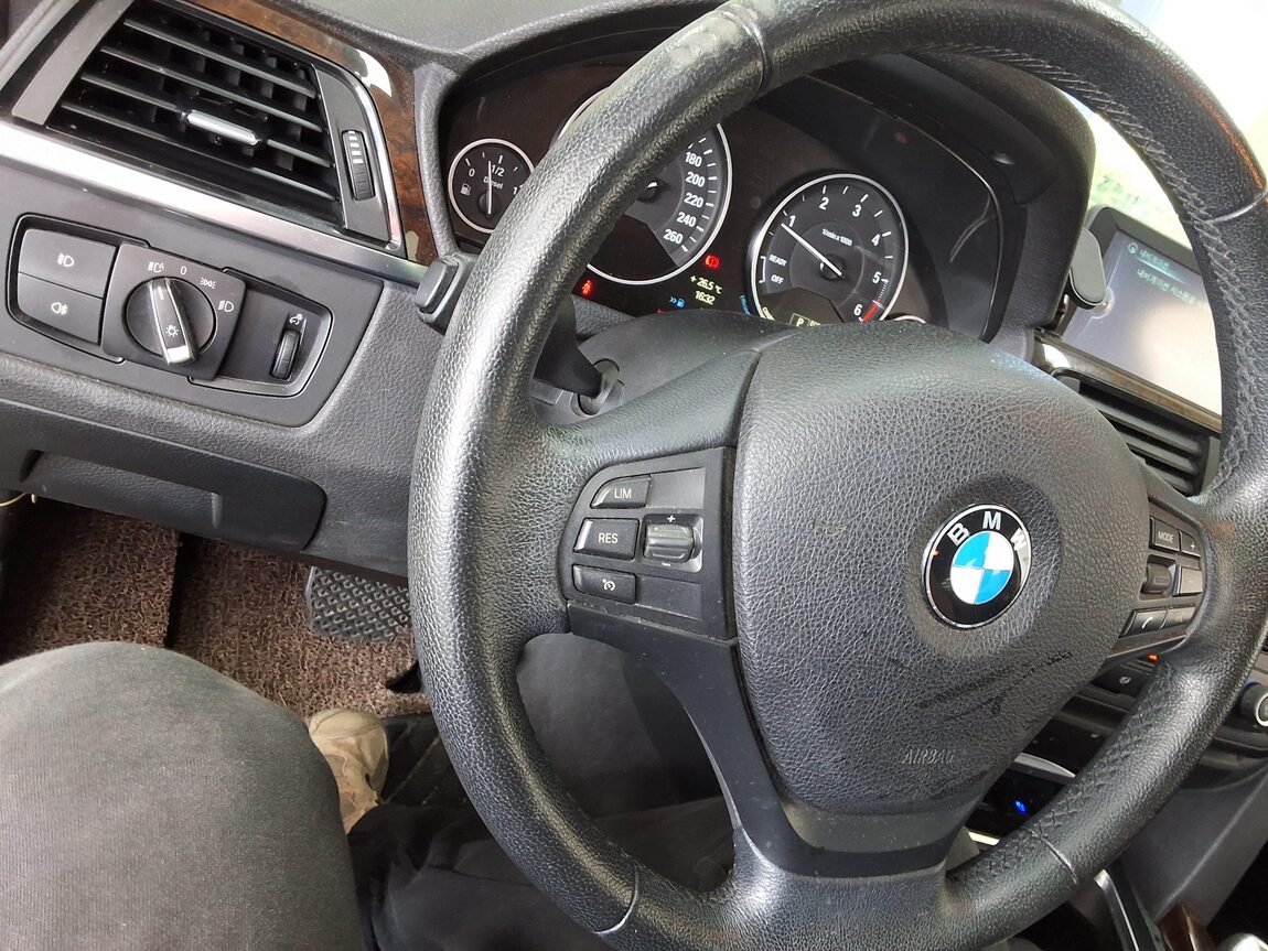 BMW GRAN TURISMO (GT) 3 SERIES GT 320d xDRIVE 2014 - zdjęcie 23