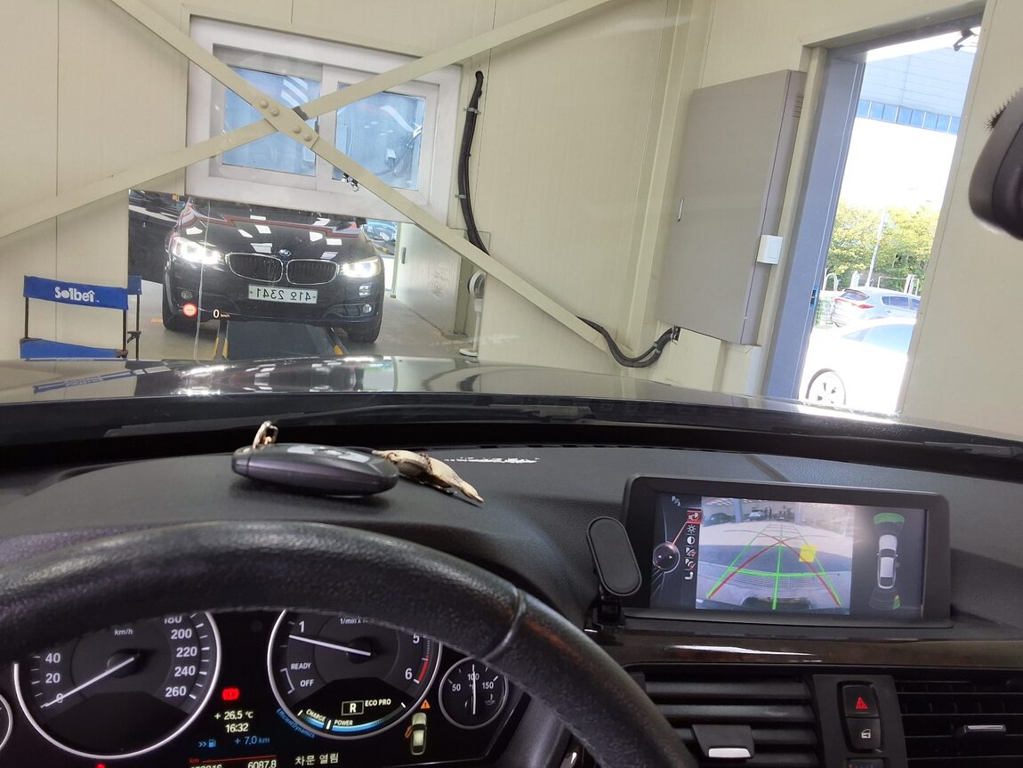BMW GRAN TURISMO (GT) 3 SERIES GT 320d xDRIVE 2014 - zdjęcie 25