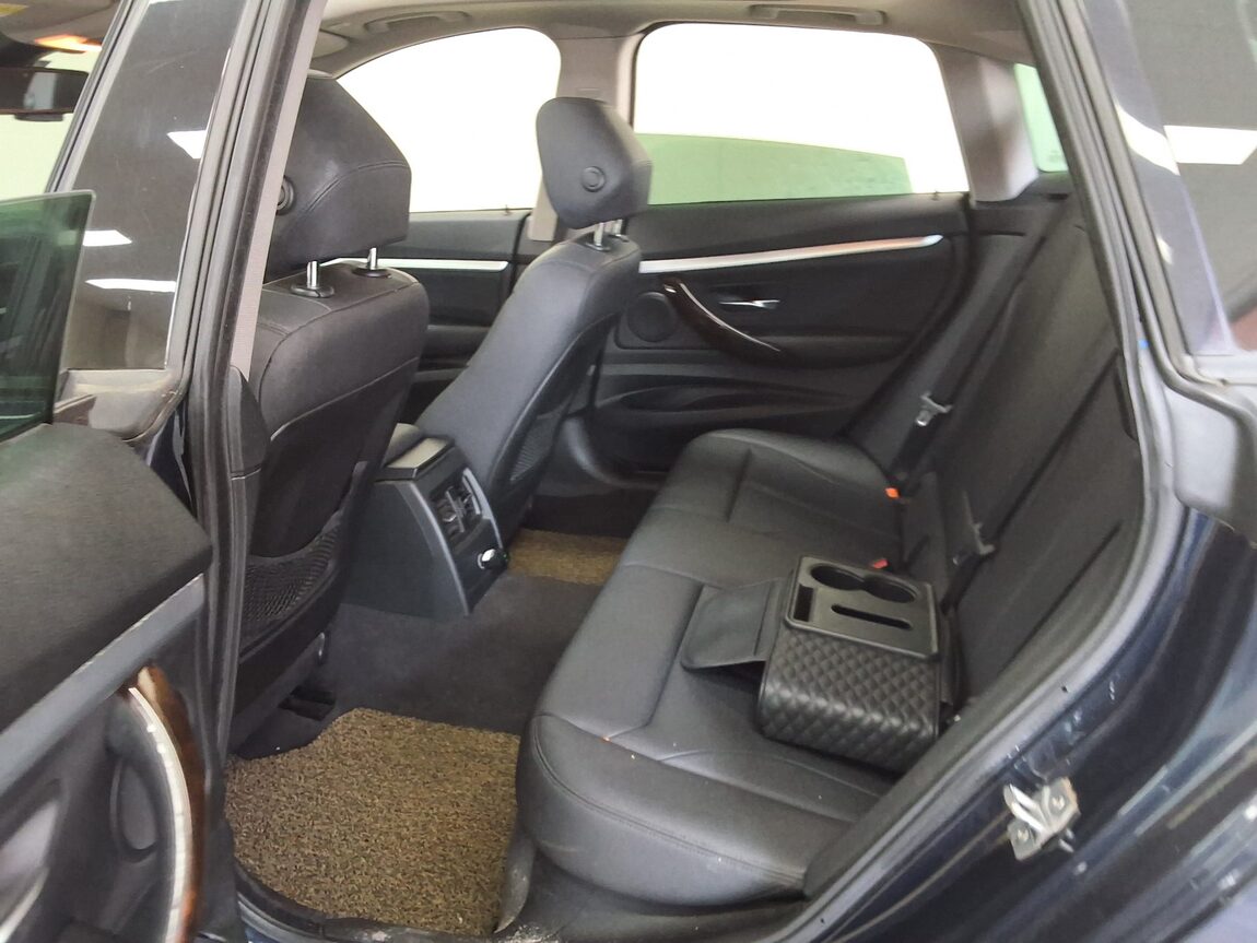 BMW GRAN TURISMO (GT) 3 SERIES GT 320d xDRIVE 2014 - zdjęcie 13