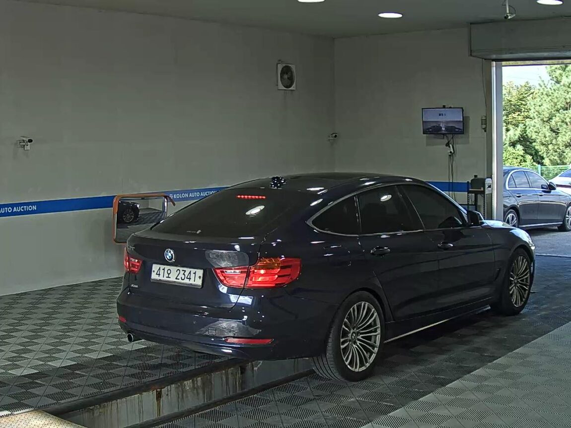 BMW GRAN TURISMO (GT) 3 SERIES GT 320d xDRIVE 2014 - zdjęcie 5