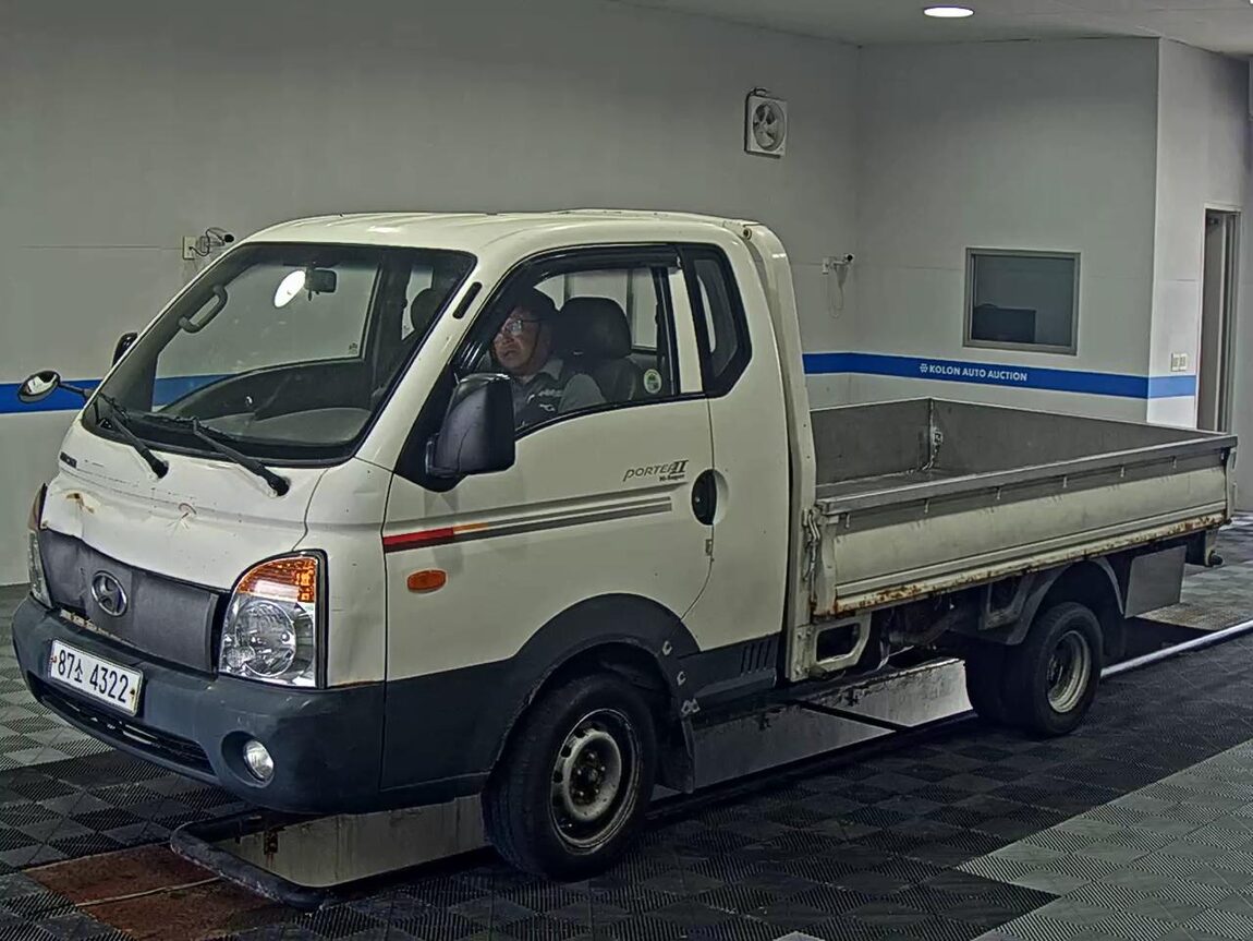 HYUNDAI PORTER II CRDi SUPER CAB EXTRA LONG WHEELBASE HIGH SUPER 2011 - zdjęcie 2