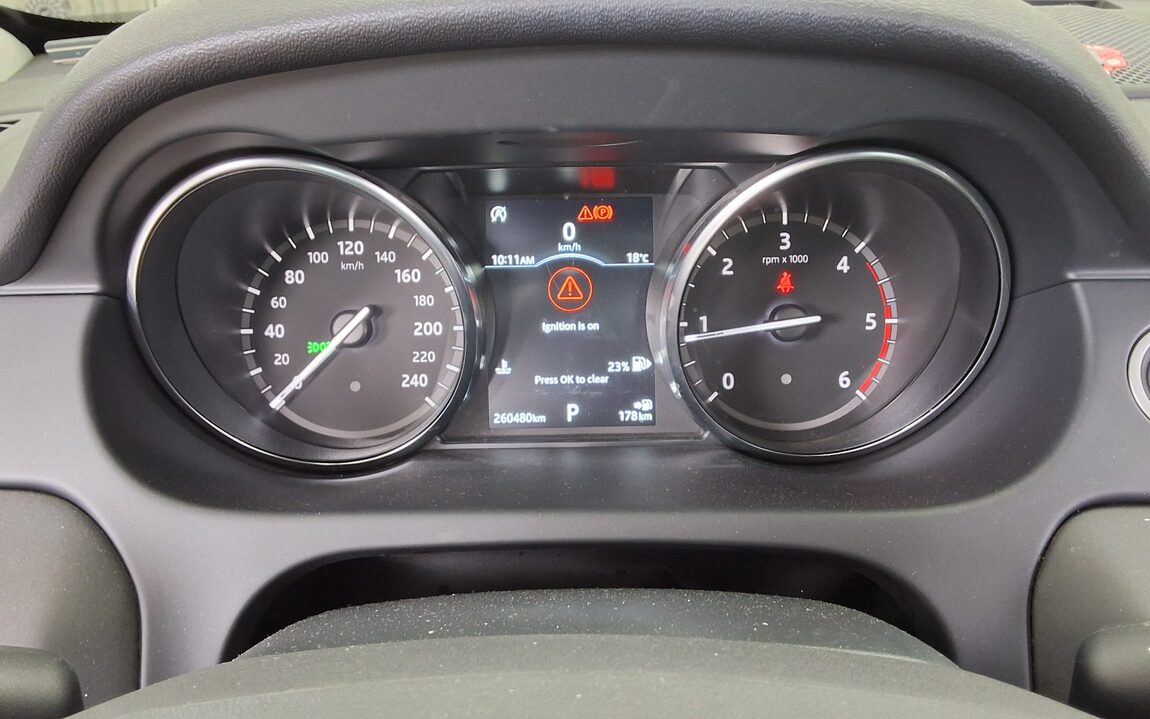LAND ROVER DISCOVERY SPORT 2.0 TD4 SE (150PS) 2018 - zdjęcie 9