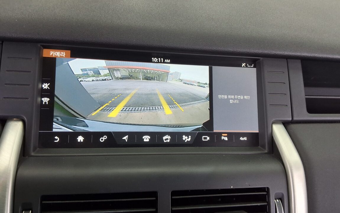 LAND ROVER DISCOVERY SPORT 2.0 TD4 SE (150PS) 2018 - zdjęcie 19