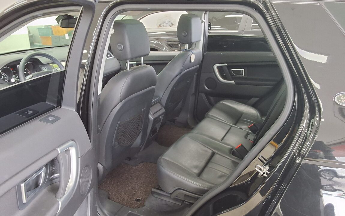 LAND ROVER DISCOVERY SPORT 2.0 TD4 SE (150PS) 2018 - zdjęcie 12