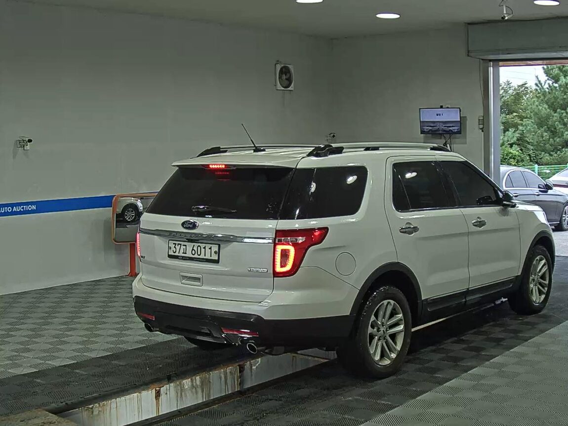 FORD EXPLORER (5TH GEN) 2 XLT 2013 - zdjęcie 5
