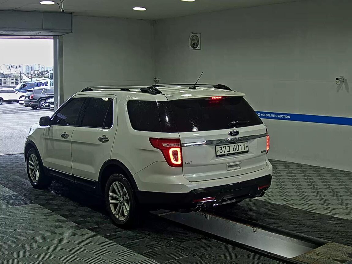 FORD EXPLORER (5TH GEN) 2 XLT 2013 - zdjęcie 6