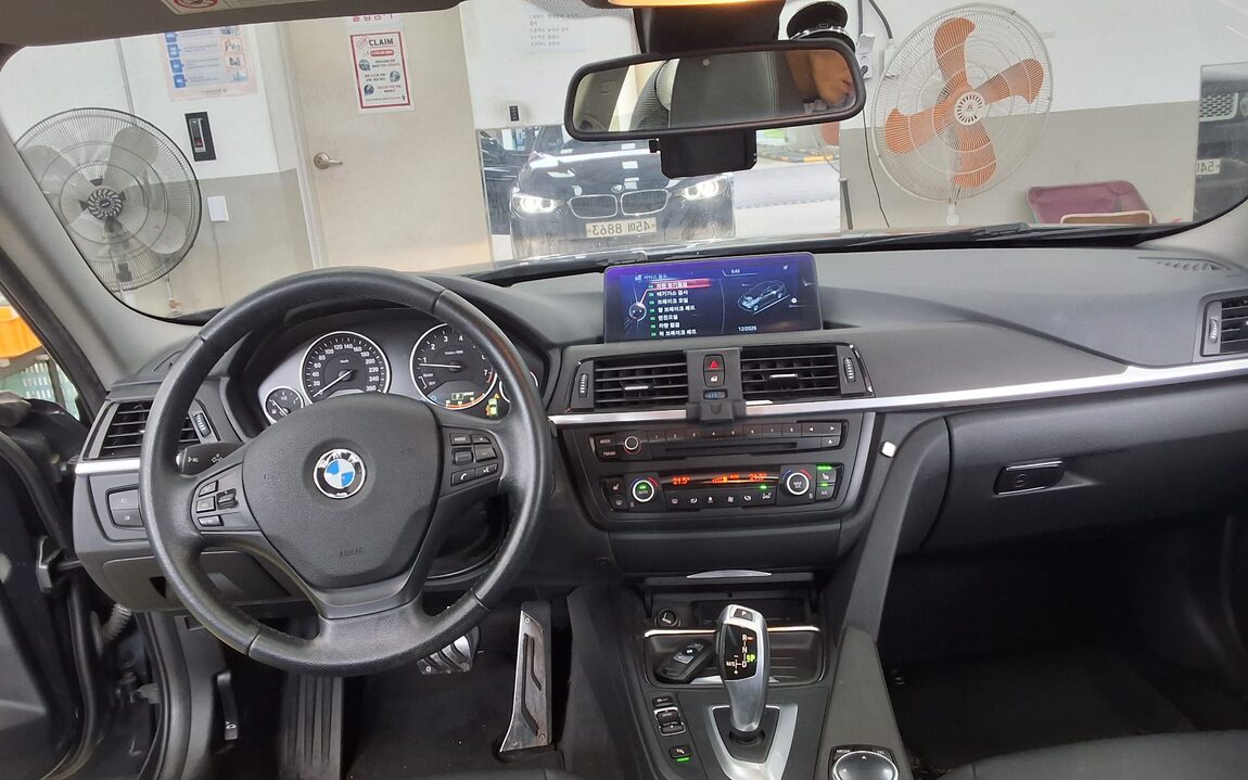 BMW 3 SERIES (6TH GEN) 320i 2014 - zdjęcie 11