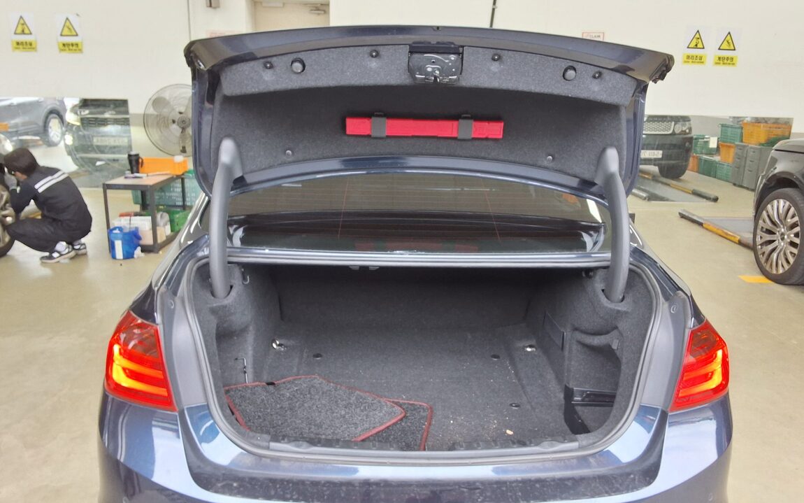 BMW 3 SERIES (6TH GEN) 320i 2014 - zdjęcie 15