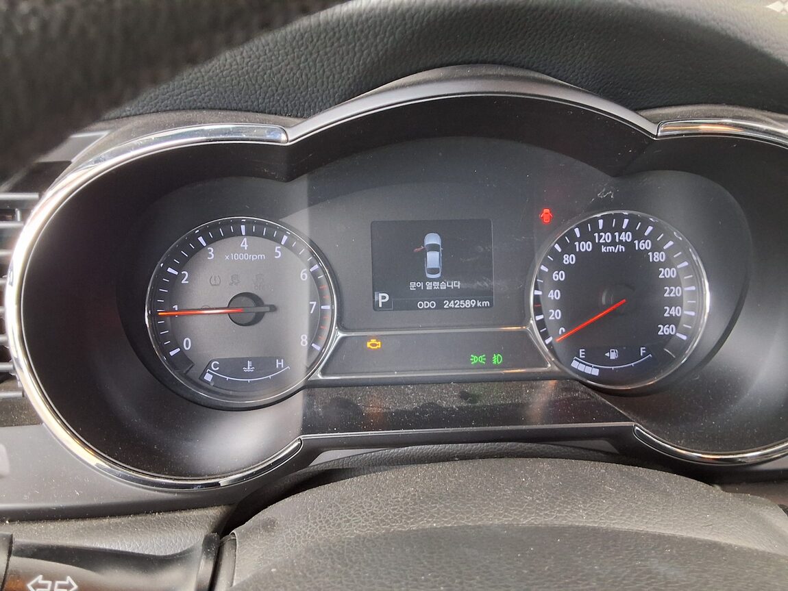 KIA K5 2.0 CVVT PRESTIGE 2011 - zdjęcie 9