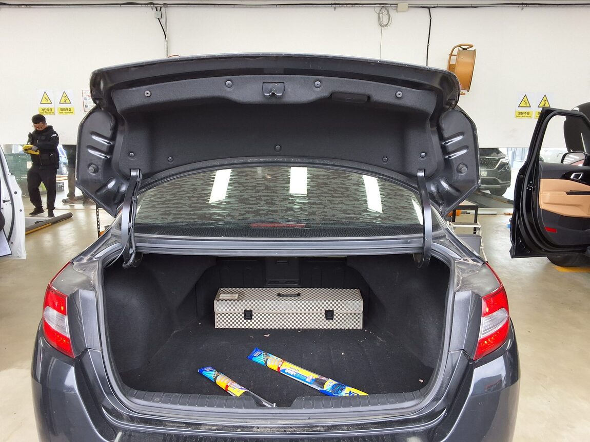 KIA K5 2.0 CVVT PRESTIGE 2011 - zdjęcie 15