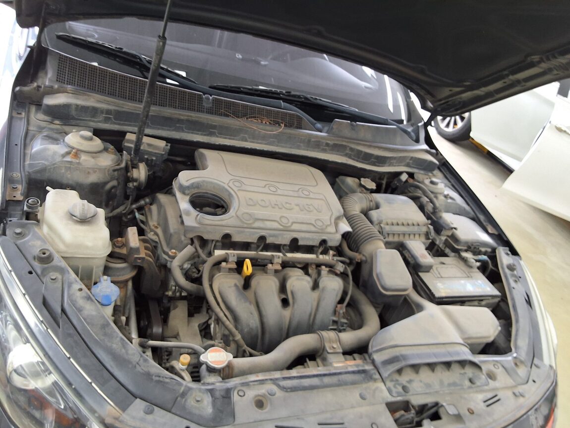 KIA K5 2.0 CVVT PRESTIGE 2011 - zdjęcie 20