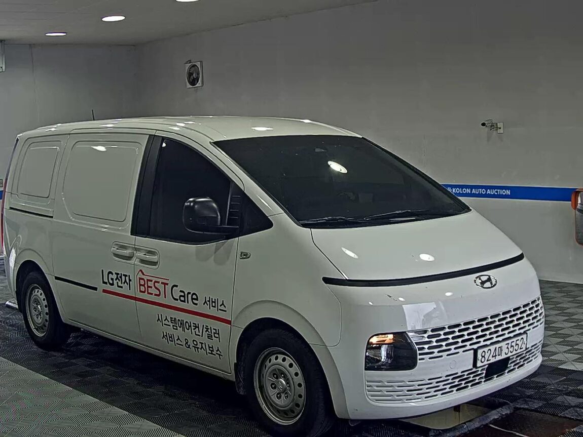 HYUNDAI STARIA 2.2 DIESEL CARGO 3-SEATER SMART 2022 - zdjęcie 3