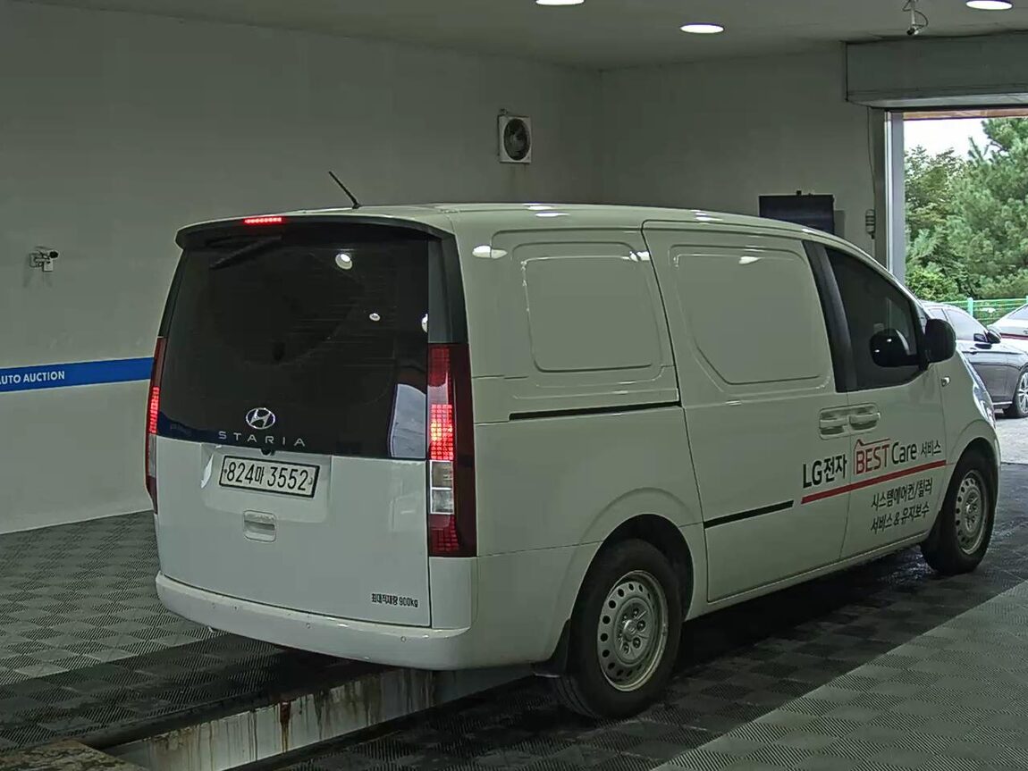 HYUNDAI STARIA 2.2 DIESEL CARGO 3-SEATER SMART 2022 - zdjęcie 5