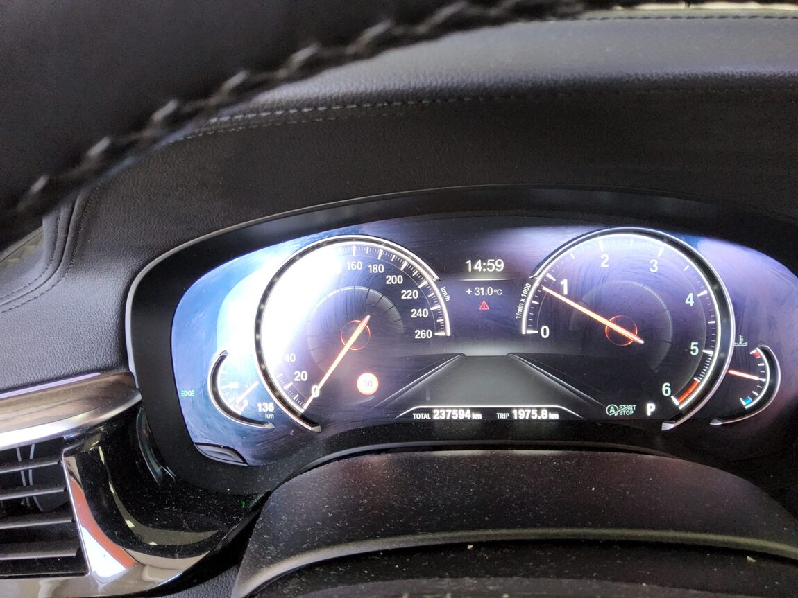 BMW 5 SERIES (7TH GEN) 520d xDRIVE M SPORT PACK PLUS 2018 - zdjęcie 9
