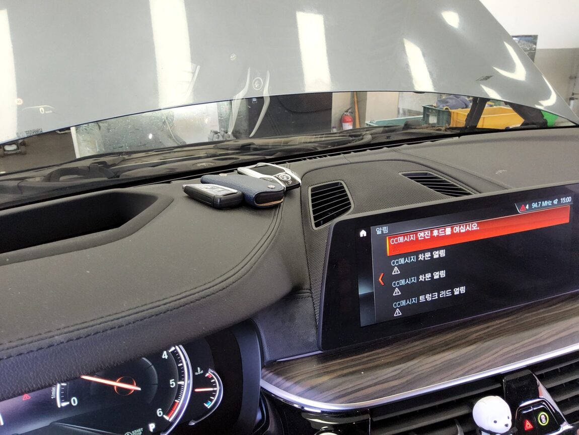 BMW 5 SERIES (7TH GEN) 520d xDRIVE M SPORT PACK PLUS 2018 - zdjęcie 19