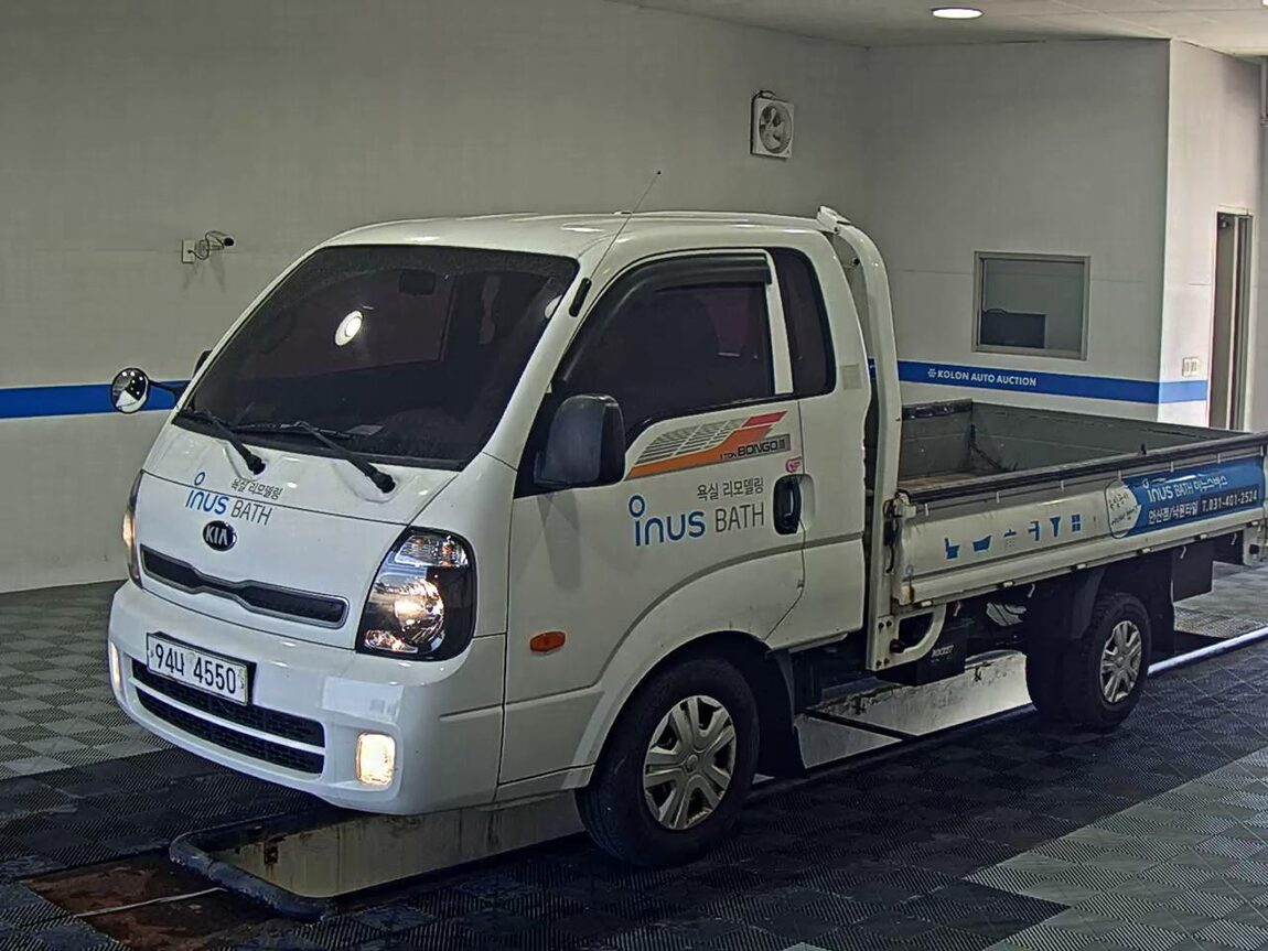 KIA BONGO III CARGO CRDi KING CAB EXTRA LONG WHEELBASE 2017 - zdjęcie 2