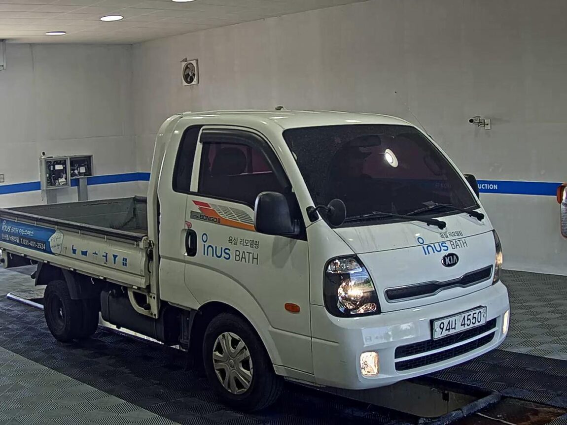 KIA BONGO III CARGO CRDi KING CAB EXTRA LONG WHEELBASE 2017 - zdjęcie 3